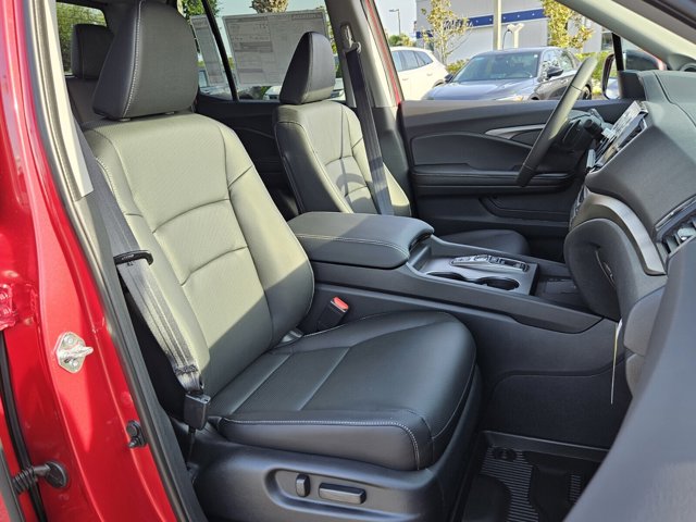 Vehicle image 22 of 39