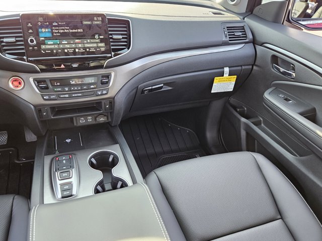 Vehicle image 17 of 39