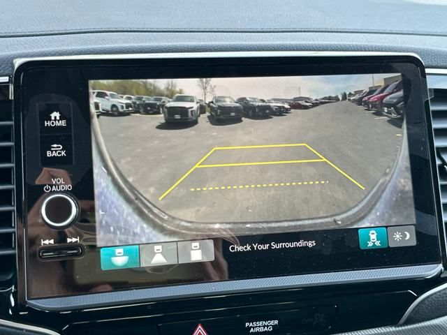 Vehicle image 29 of 35