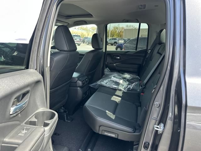 Vehicle image 14 of 35