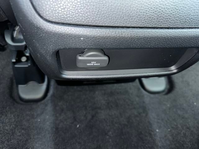 Vehicle image 16 of 35