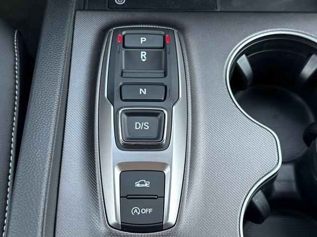 Vehicle image 24 of 35