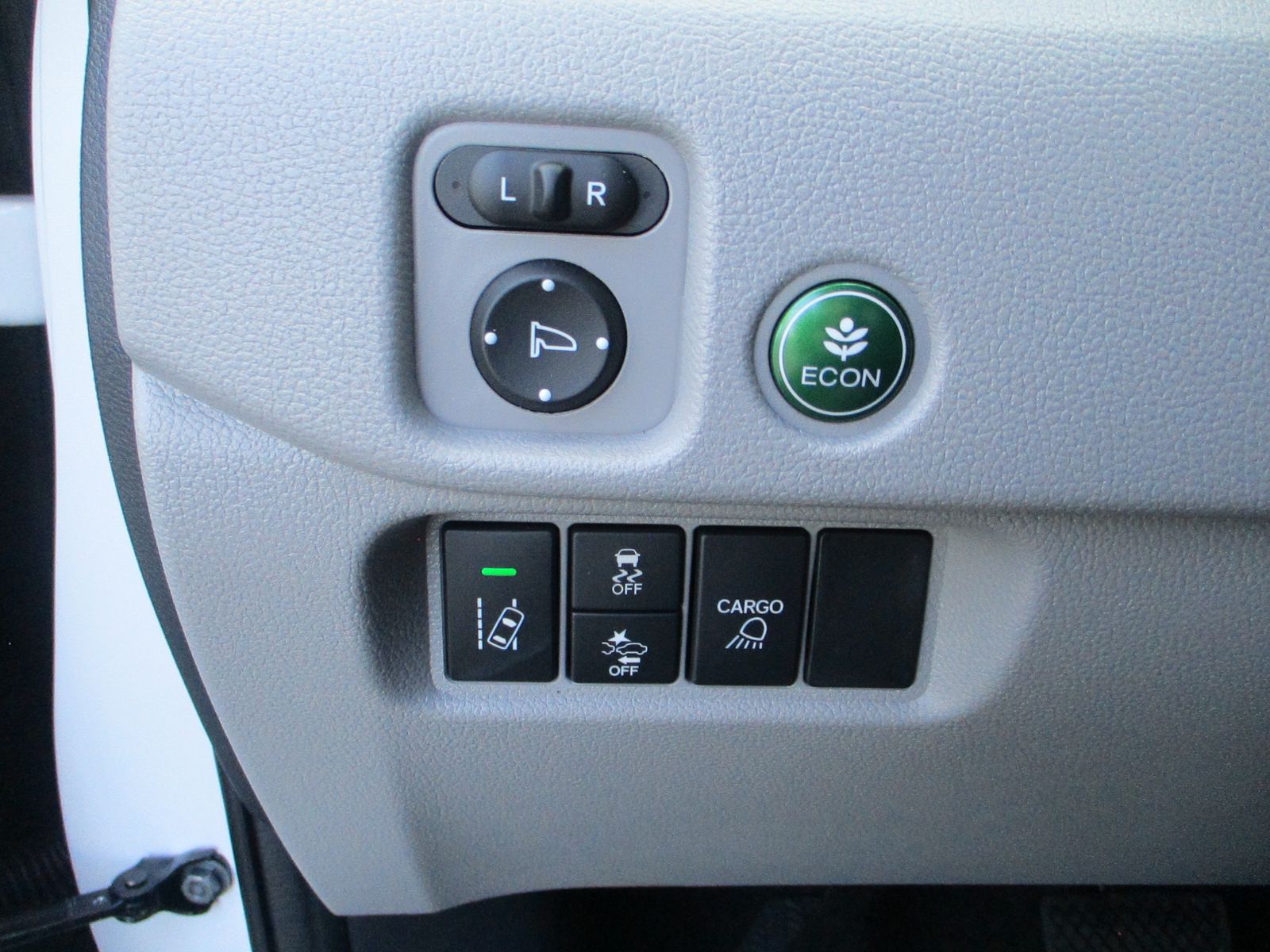 Vehicle image 21 of 37