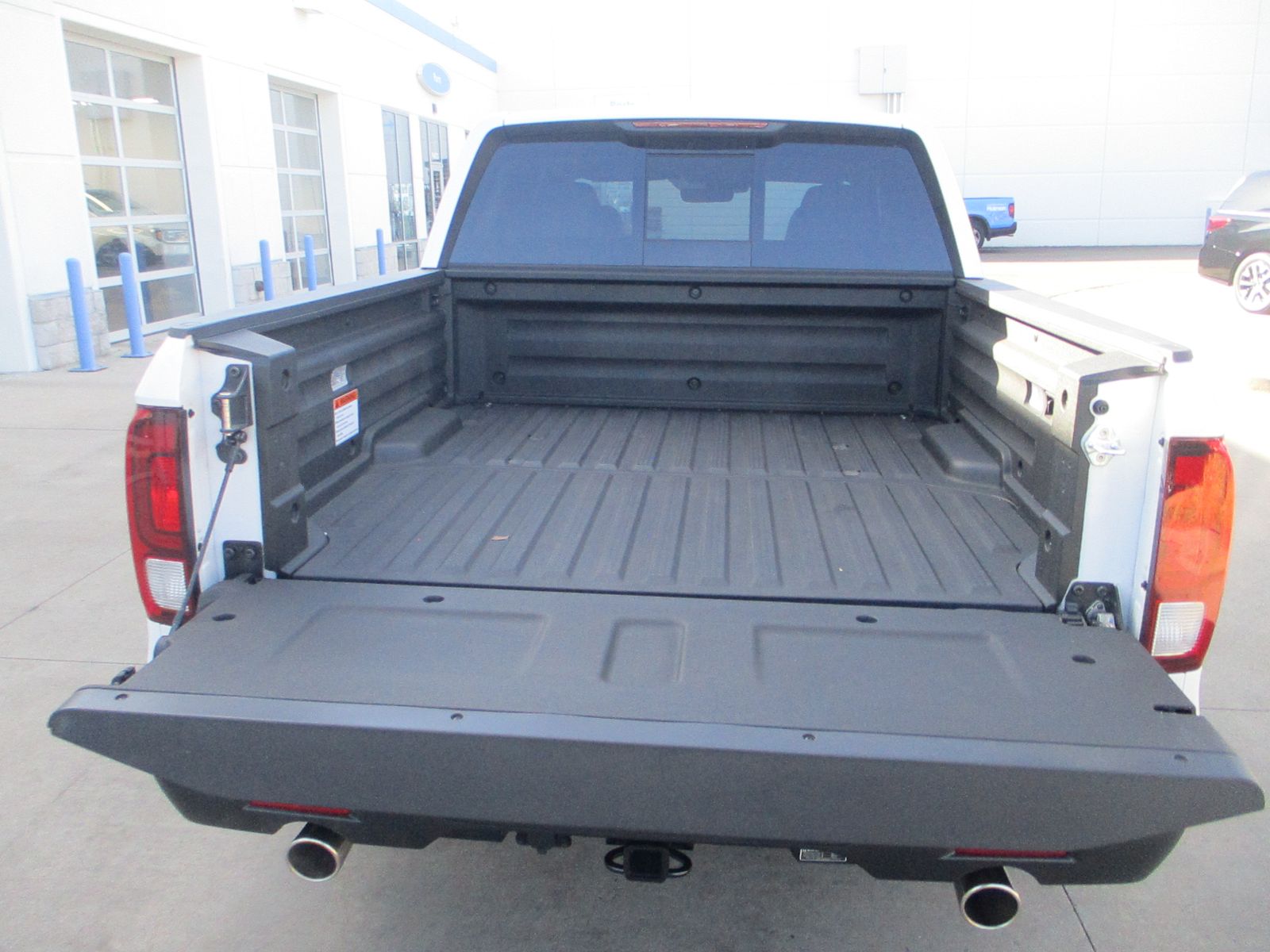 Vehicle image 35 of 37