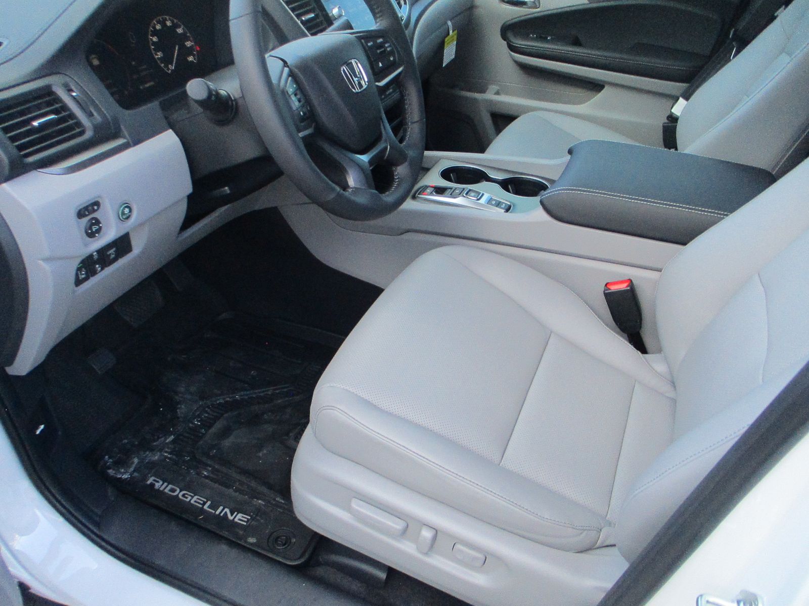 Vehicle image 22 of 37