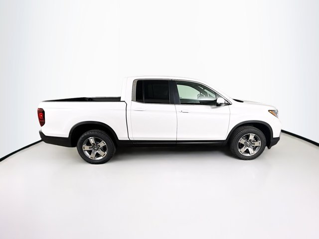Vehicle image 4 of 35