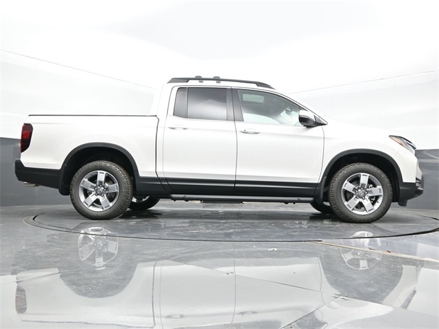 Vehicle image 11 of 34