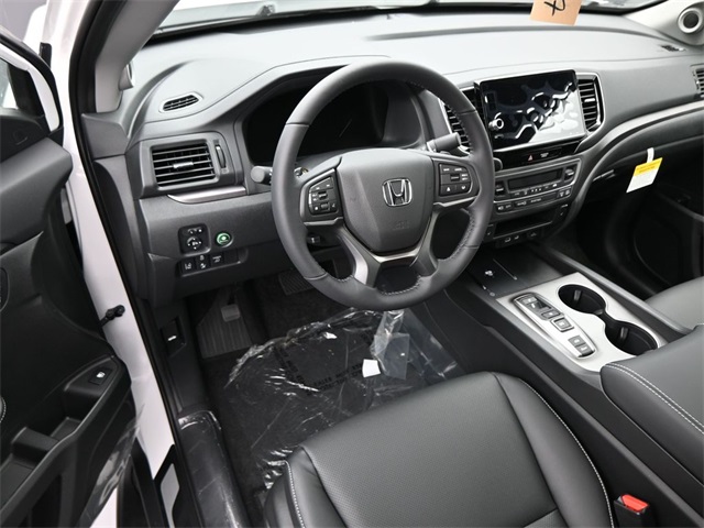 Vehicle image 31 of 34