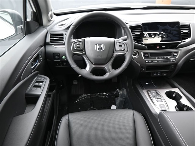 Vehicle image 24 of 34