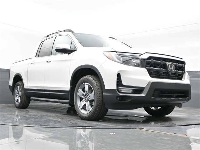 Vehicle image 8 of 34