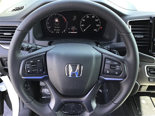 Vehicle image 16 of 33