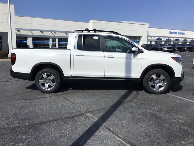 Vehicle image 5 of 33