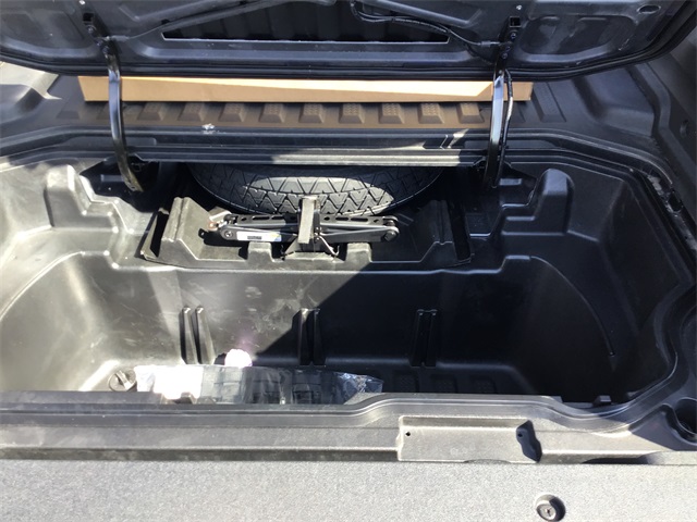 Vehicle image 12 of 33