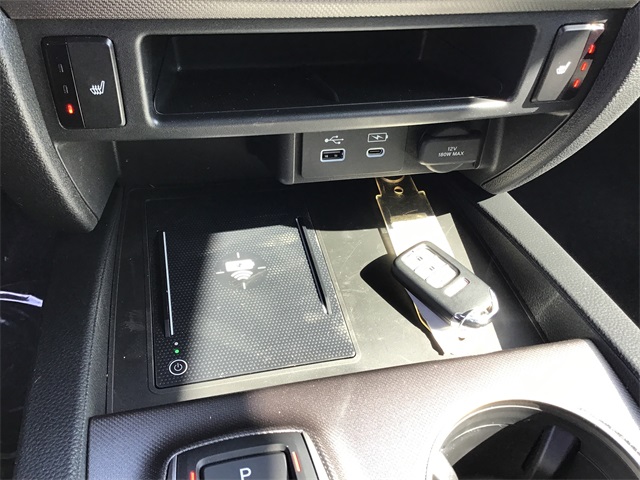 Vehicle image 29 of 33
