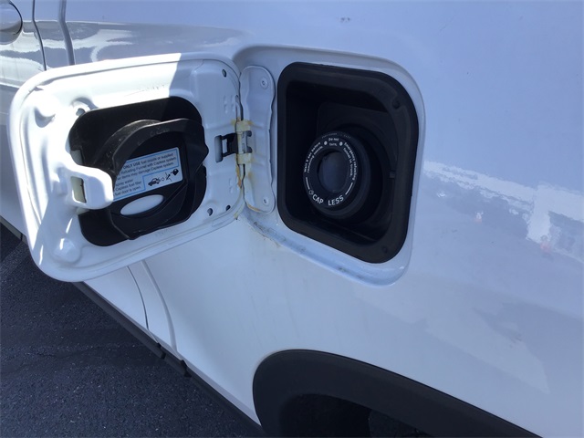 Vehicle image 13 of 33