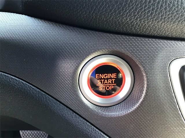 Vehicle image 28 of 33