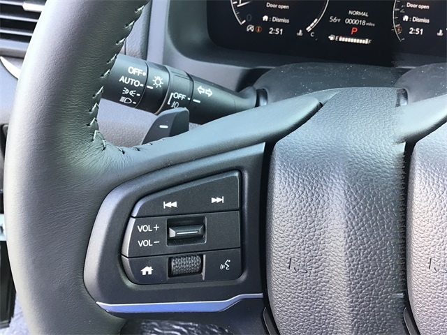Vehicle image 22 of 33
