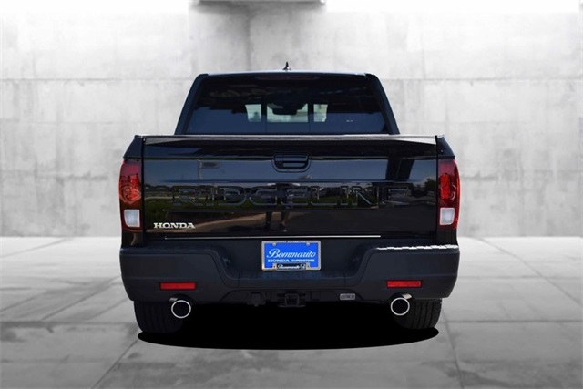 Vehicle image 5 of 28