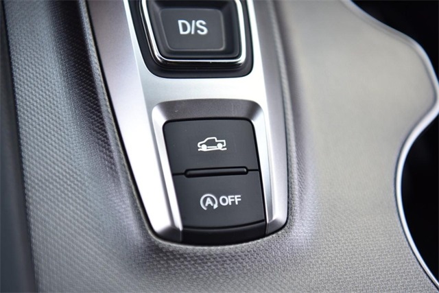 Vehicle image 20 of 28