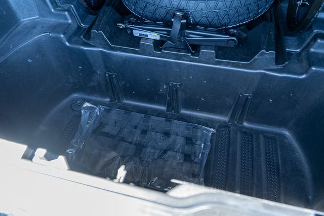 Vehicle image 14 of 43