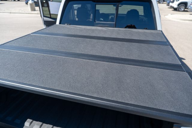 Vehicle image 15 of 43