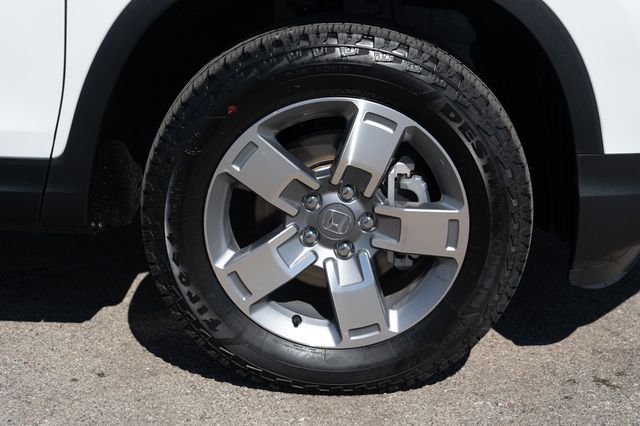 Vehicle image 12 of 43