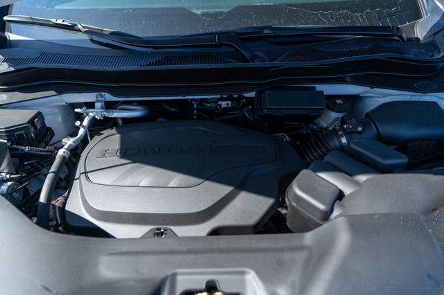 Vehicle image 9 of 43