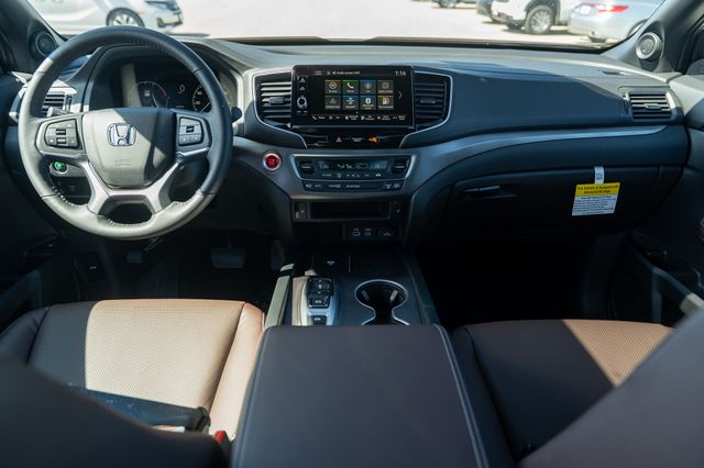 Vehicle image 20 of 43