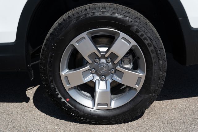 Vehicle image 10 of 43