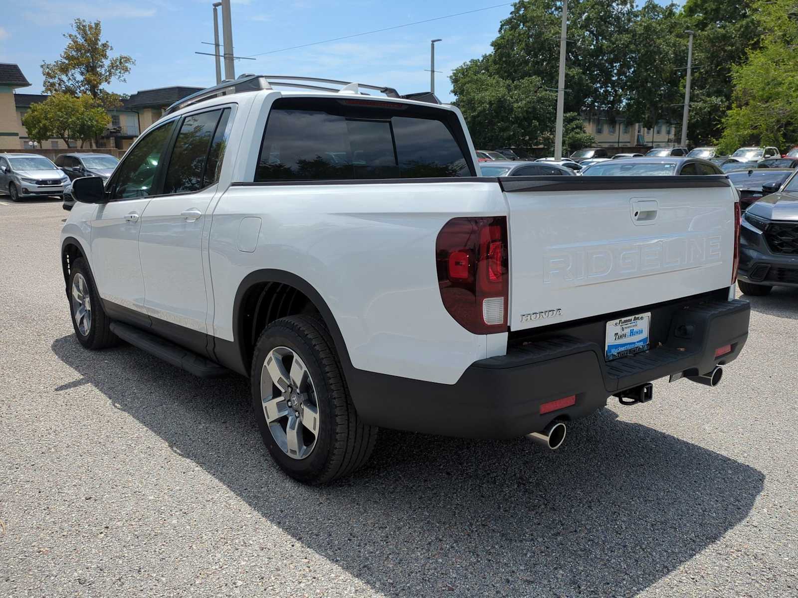 Vehicle image 6 of 27