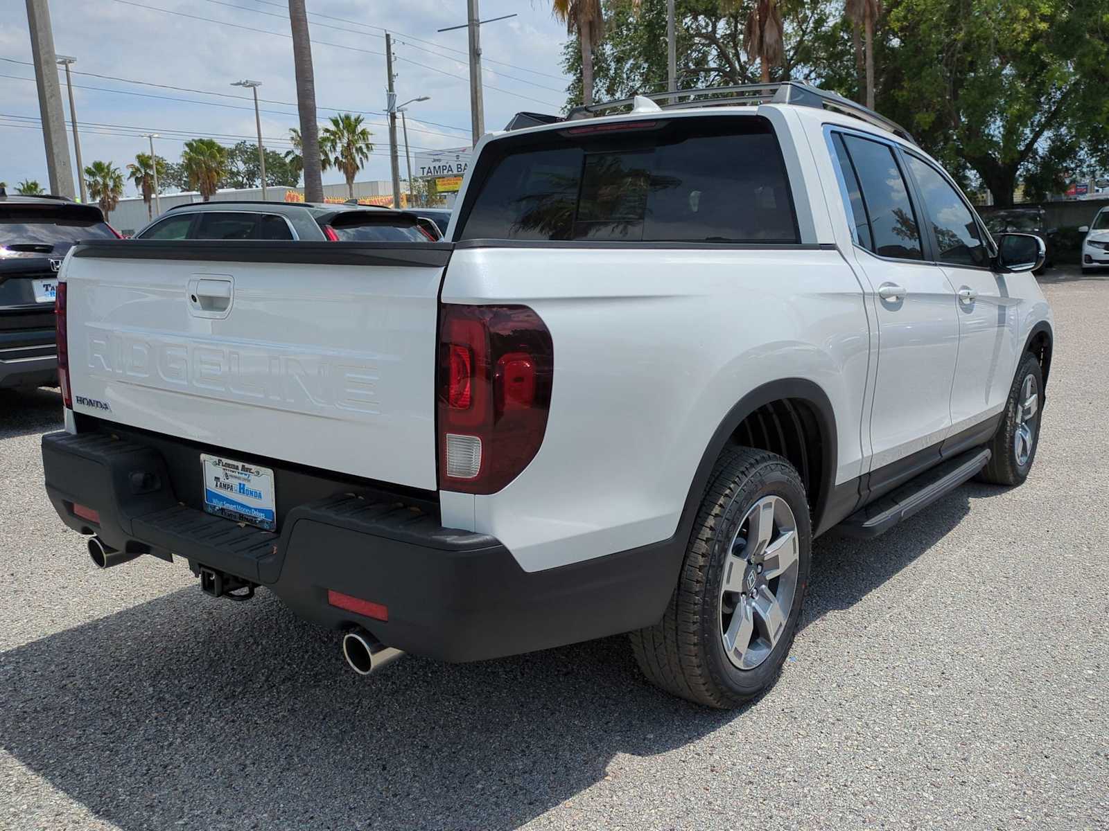Vehicle image 4 of 27
