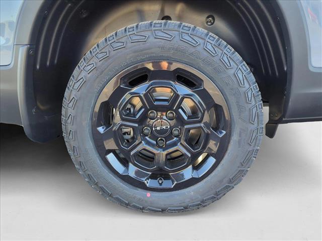 Vehicle image 8 of 18