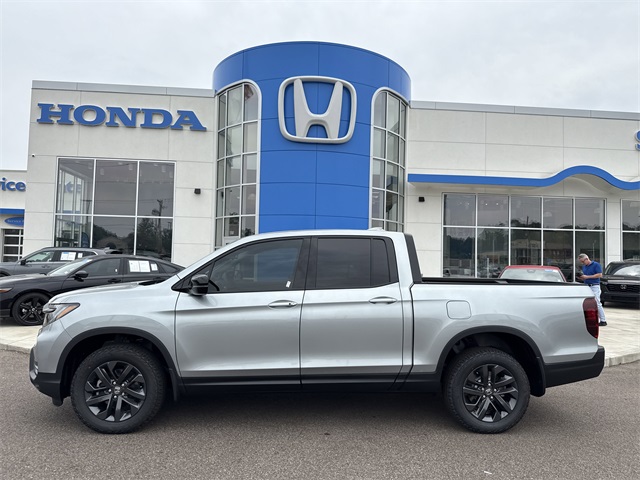 Vehicle image 3 of 12