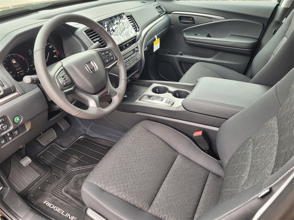 Vehicle image 13 of 15