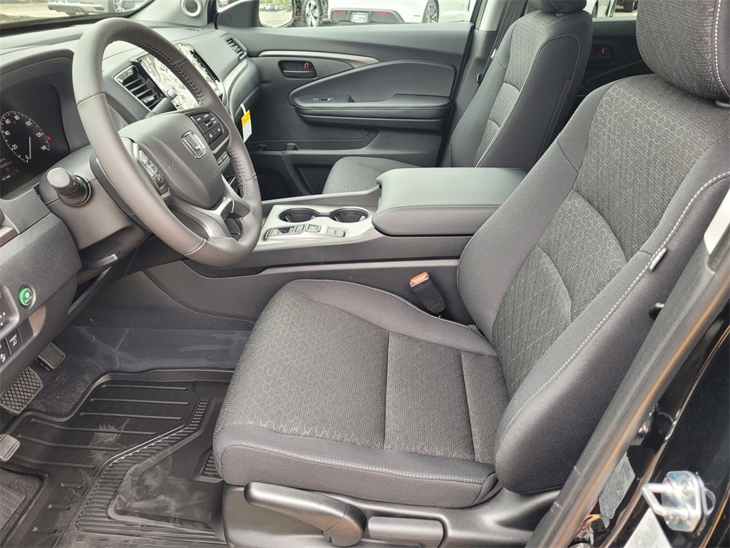 Vehicle image 12 of 15