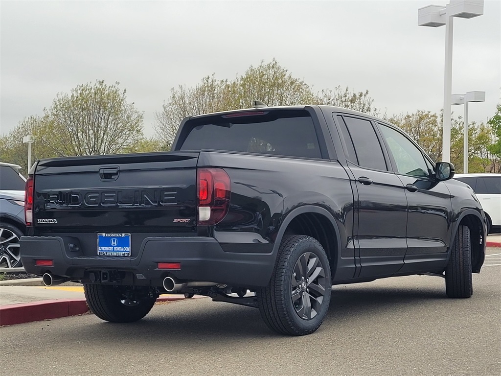 Vehicle image 4 of 15