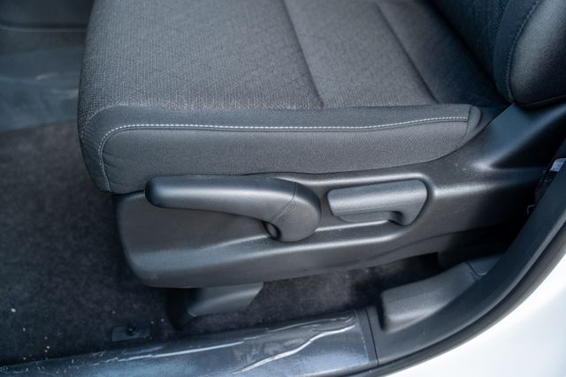 Vehicle image 24 of 40