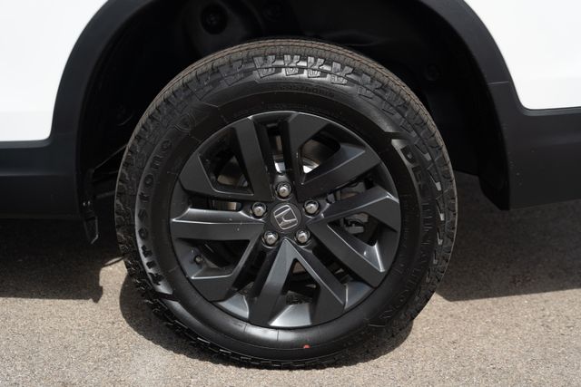 Vehicle image 11 of 40