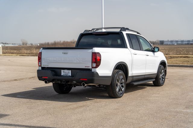 Vehicle image 5 of 40