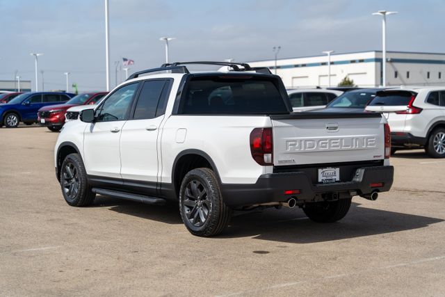 Vehicle image 7 of 40