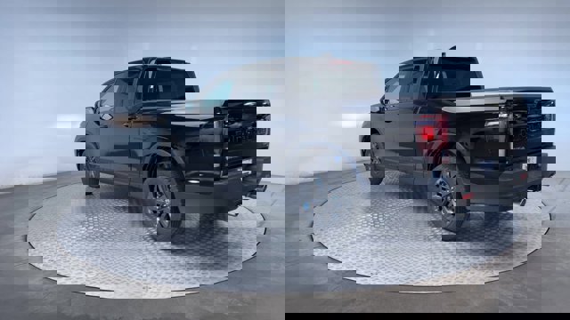Vehicle image 6 of 28