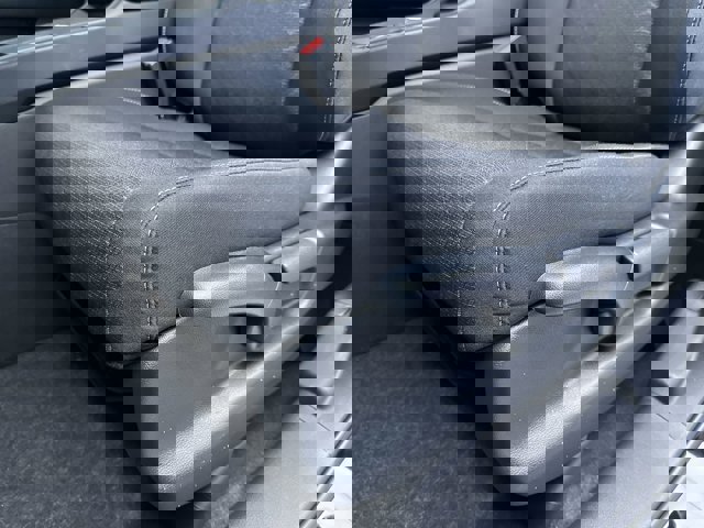 Vehicle image 12 of 28