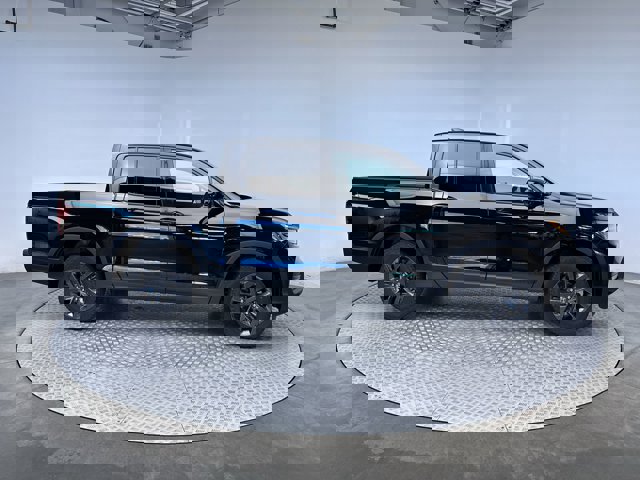Vehicle image 11 of 28