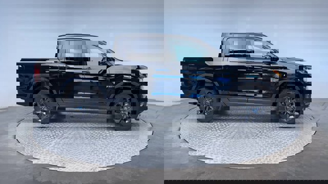 Vehicle image 9 of 28