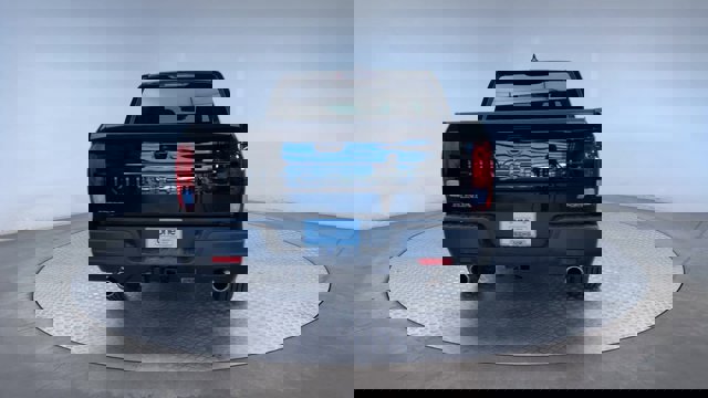 Vehicle image 7 of 28