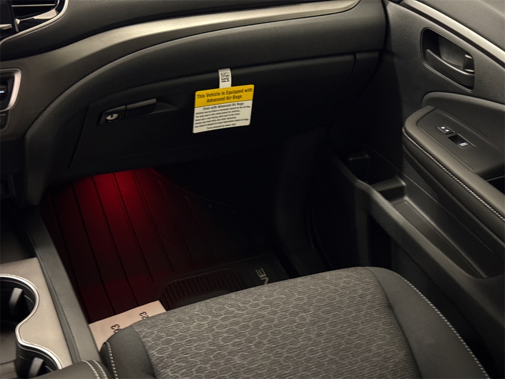 Vehicle image 22 of 23