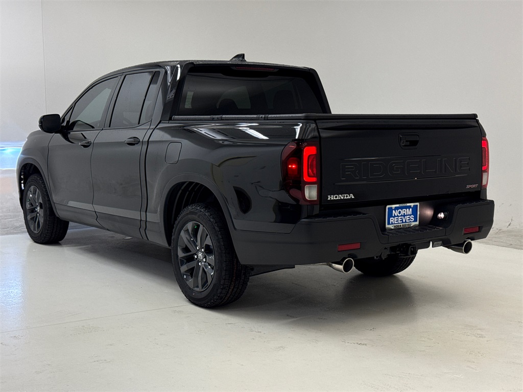 Vehicle image 6 of 23