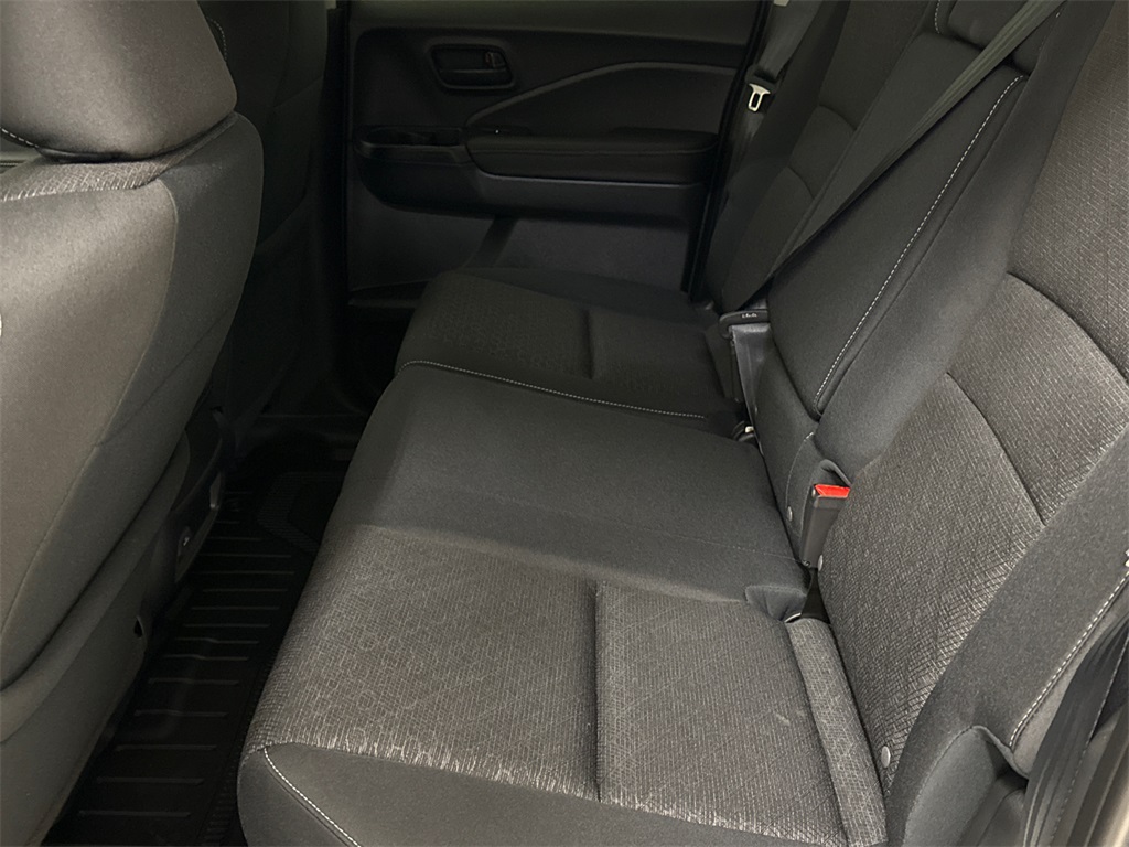 Vehicle image 7 of 23