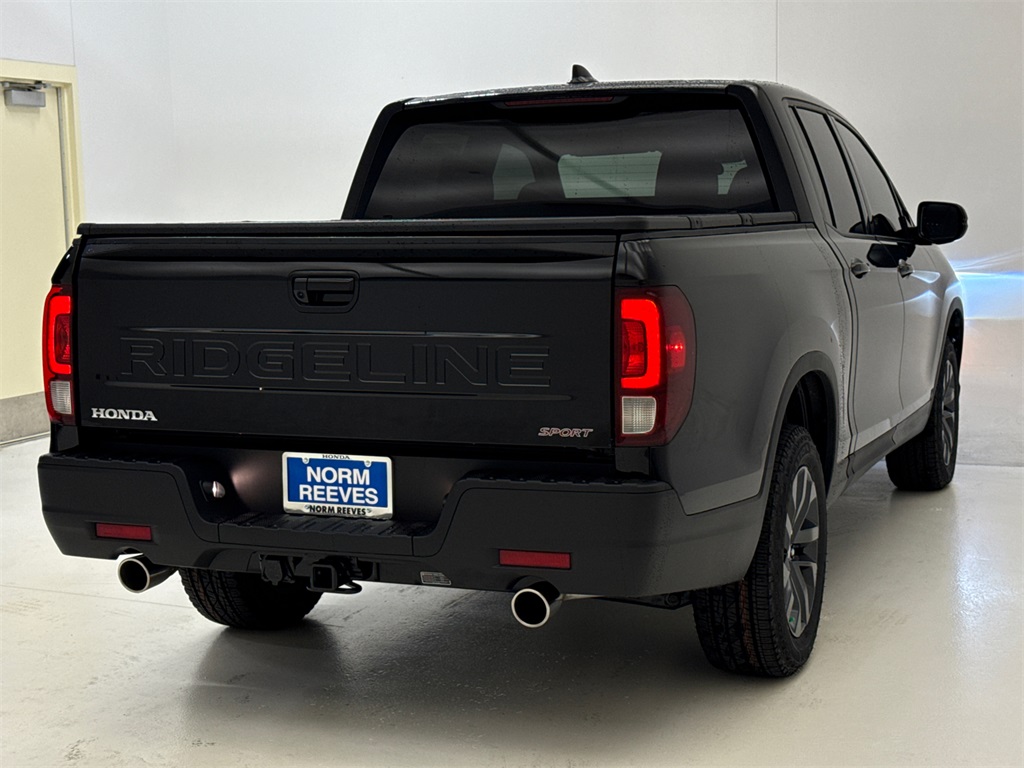Vehicle image 4 of 23