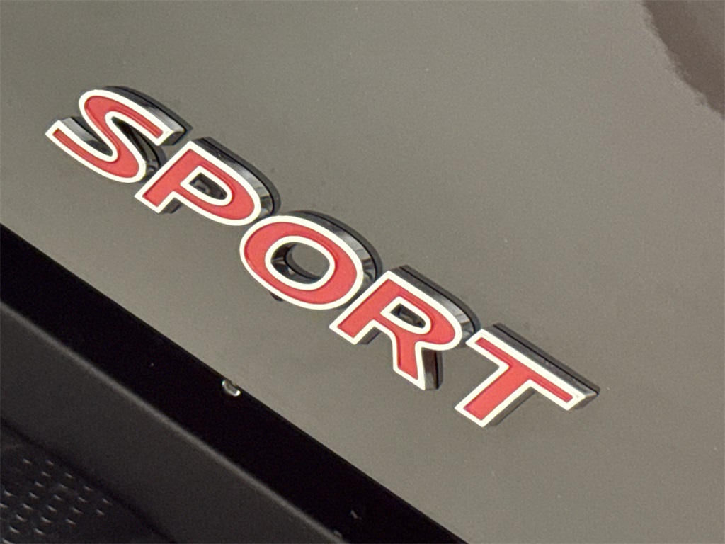 Vehicle image 17 of 23